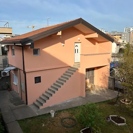 Prestige 3 * Podgorica